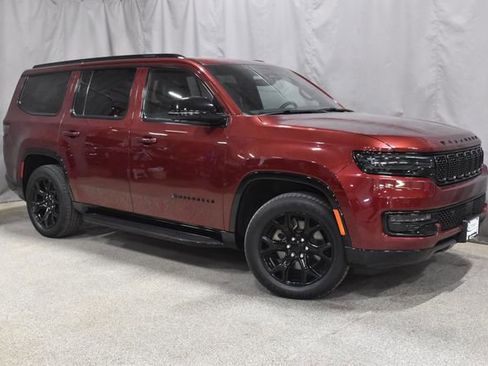 Used 2024 Jeep Wagoneer Series II image 3