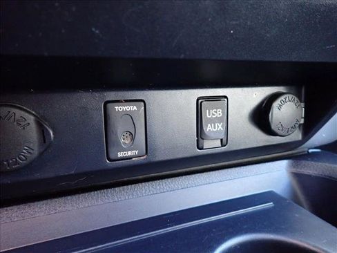 Used 2017 Toyota Tundra Limited image 24