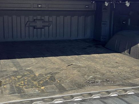 Certified 2019 Chevrolet Silverado 1500 Custom Trail Boss w/ Custom Convenience Package image 8