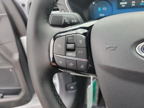 New 2025 Ford Escape SE w/ PHEV Premium Package FWD image 26