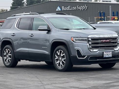 Used 2021 GMC Acadia SLE w/ Driver Convenience Package image 2