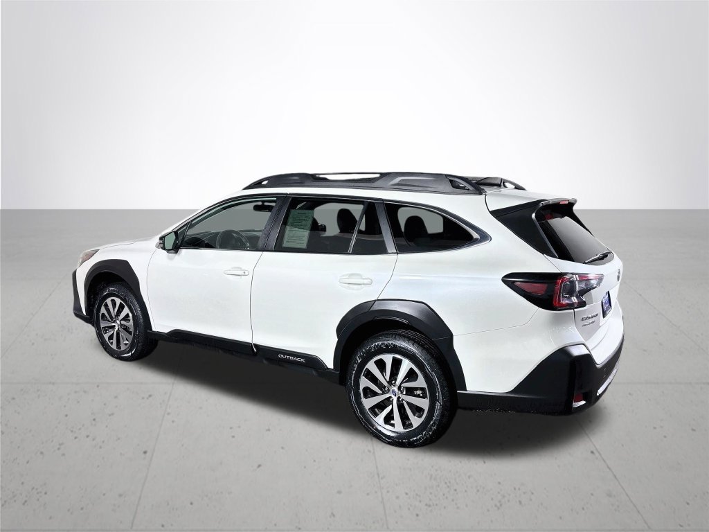 Used 2023 Subaru Outback Premium AWD/4WD image 8