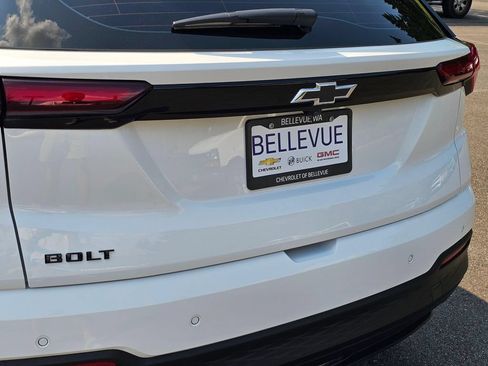 New 2027 Chevrolet Bolt LT w/ Comfort Package FWD image 14