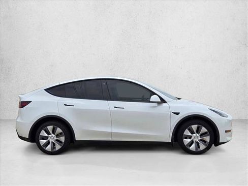 Used 2023 Tesla Model Y Long Range AWD/4WD image 4