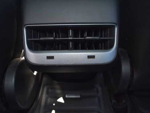 Used 2020 Tesla Model 3 Standard Range RWD image 29