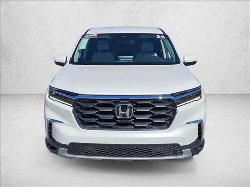 Used 2025 Honda Pilot EX-L image 2