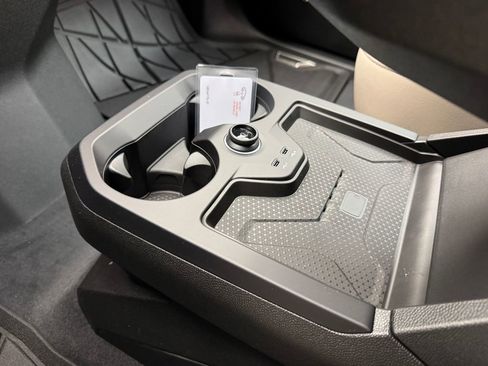 New 2026 BMW iX xDrive45 w/ Premium Package image 16