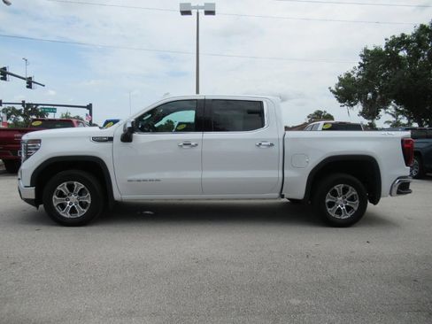Used 2024 GMC Sierra 1500 SLT AWD/4WD image 4