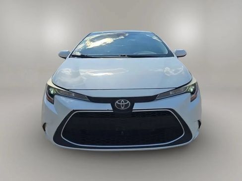 Used 2020 Toyota Corolla LE FWD image 4