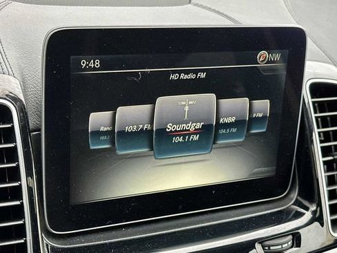 Used 2017 Mercedes-Benz GLE 550e image 16