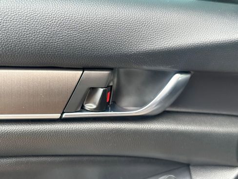 Used 2021 Honda Accord LX image 8