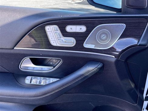 Used 2020 Mercedes-Benz GLE 350 w/ Premium Package image 19