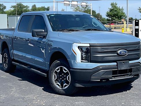 Used 2023 Ford F150 Lightning Pro AWD/4WD image 35