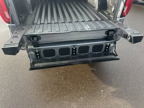 Used 2021 GMC Sierra 1500 AT4 w/ AT4 Value Package image 15