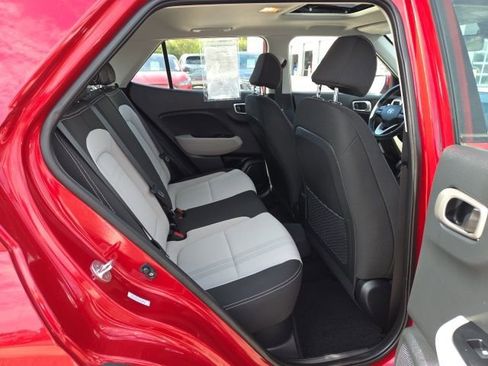 Used 2022 Hyundai Venue SEL w/ Cargo Package image 39