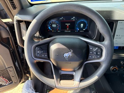 Used 2025 Ford Bronco 4-Door AWD/4WD image 21