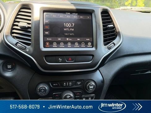 Used 2019 Jeep Cherokee Trailhawk w/ Cold Weather Group AWD/4WD image 24
