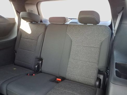 Used 2025 Chevrolet Traverse LT AWD/4WD image 14