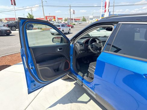 Used 2021 Jeep Compass Trailhawk AWD/4WD image 10