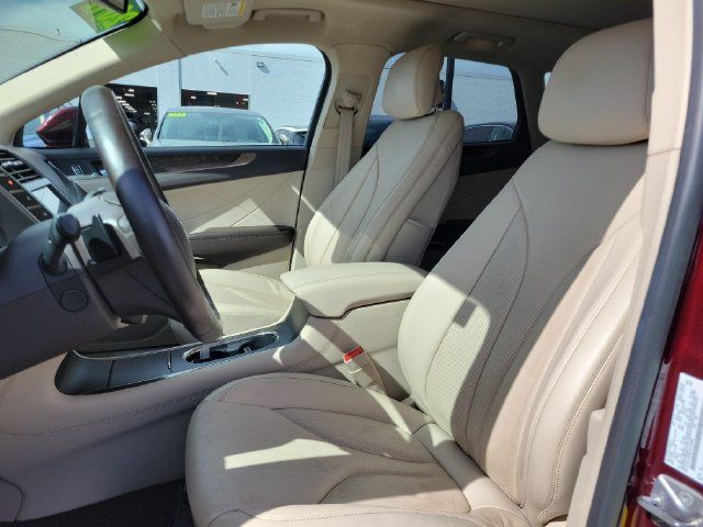 Used 2017 Lincoln MKC Reserve w/ Lincoln MKC Climate Package AWD/4WD image 5