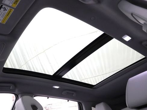 Certified 2024 Acura MDX SH-AWD w/ Technology Package image 29