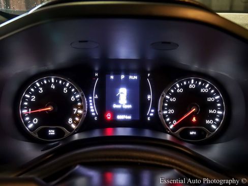 Used 2020 Jeep Renegade Altitude FWD image 4