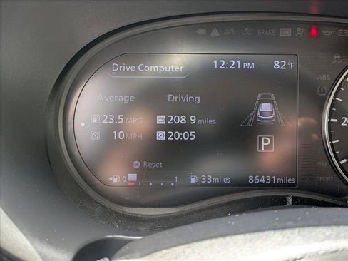 Used 2022 Nissan Kicks SV FWD image 11
