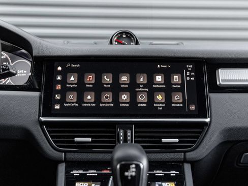 Certified 2023 Porsche Cayenne Platinum Edition AWD/4WD image 22