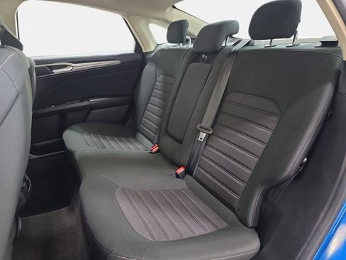 Used 2020 Ford Fusion SE image 13