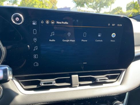Used 2025 Chevrolet Equinox LT FWD image 20