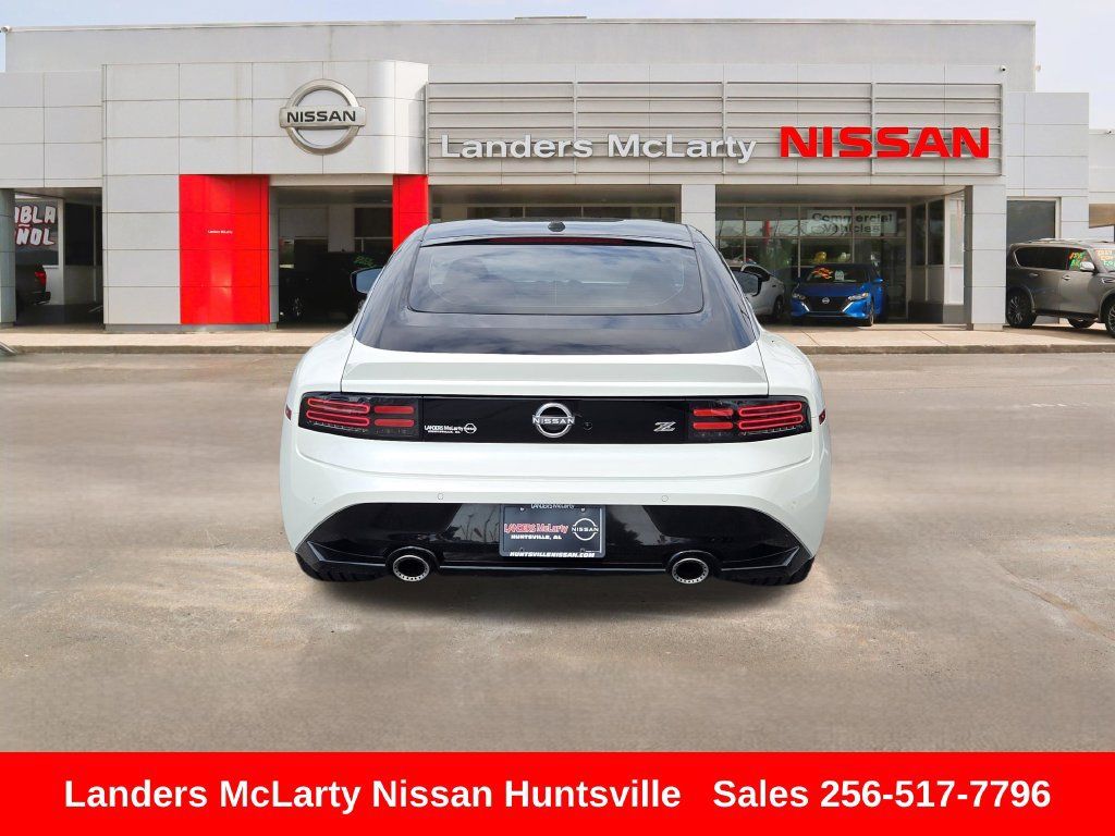 Used 2025 Nissan Z Performance w/ Floor Mat Package RWD image 5