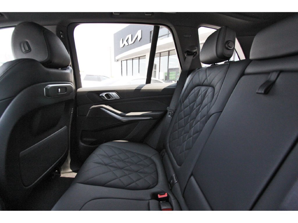 Used 2025 BMW X5 sDrive40i w/ Parking Assistance Package RWD image 12