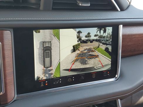 Used 2023 GMC Yukon Denali Ultimate image 30