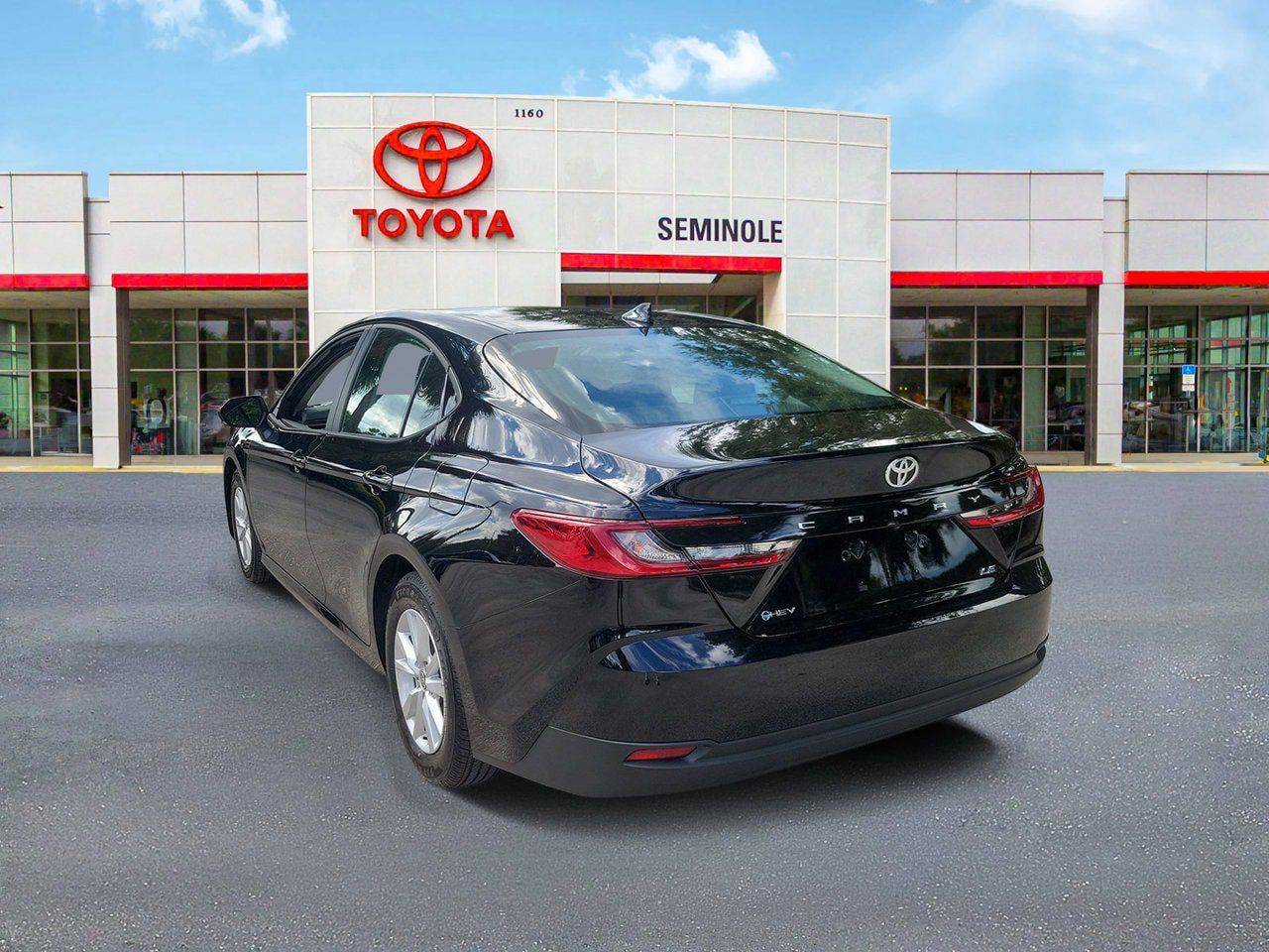 Used 2026 Toyota Camry LE FWD image 4