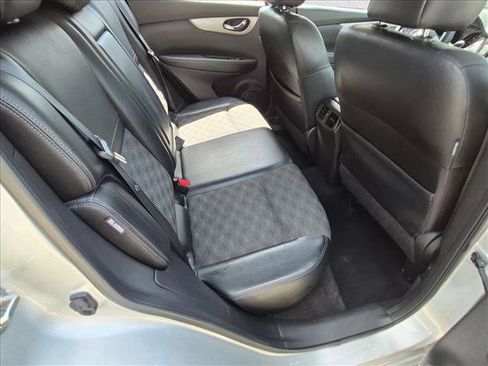 Used 2020 Nissan Rogue Sport SV w/ Technology Package FWD image 19
