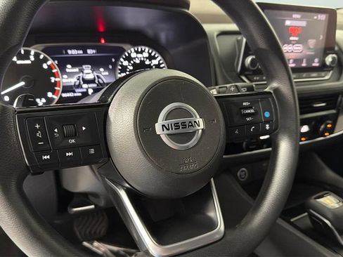 Used 2021 Nissan Rogue SV FWD image 24