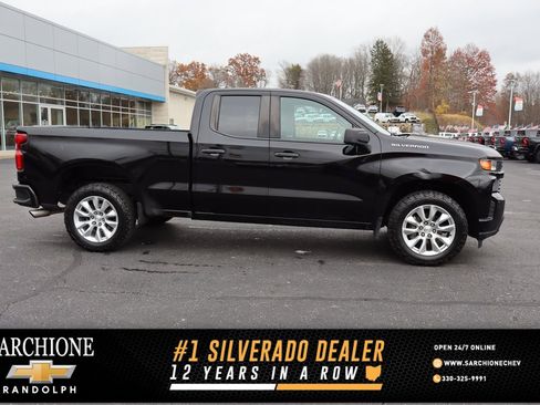 Used 2021 Chevrolet Silverado 1500 Custom image 1