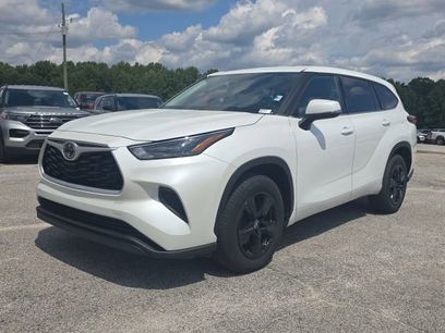 Used 2022 Toyota Highlander L
