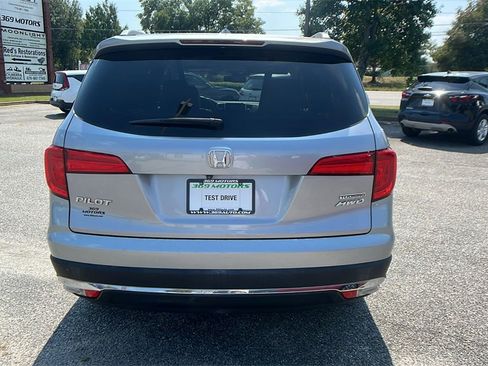 Used 2017 Honda Pilot Touring image 6