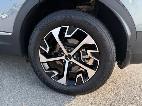 Certified 2025 Kia Sportage EX w/ Premium Package AWD/4WD image 36