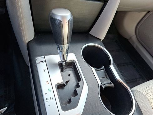 Used 2013 Toyota Camry LE image 14