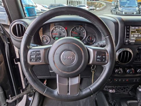 Certified 2018 Jeep Wrangler Unlimited Altitude image 13