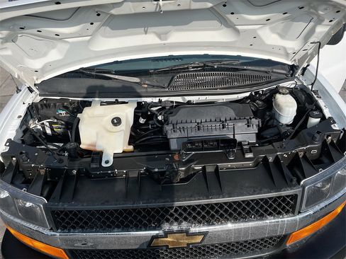 Used 2023 Chevrolet Express 2500 w/ Driver Convenience Package image 25