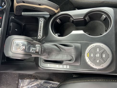 New 2025 Ford Bronco Badlands image 22