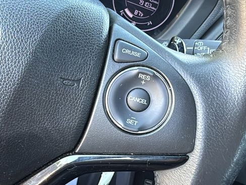 Used 2019 Honda HR-V Sport image 11