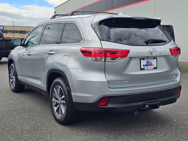 Used 2019 Toyota Highlander XLE AWD/4WD image 5