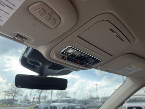 Used 2022 Lincoln Aviator Reserve image 28