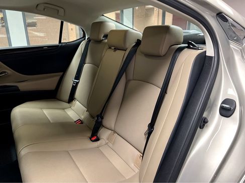 Used 2020 Lexus ES 350 w/ Premium Package FWD image 20