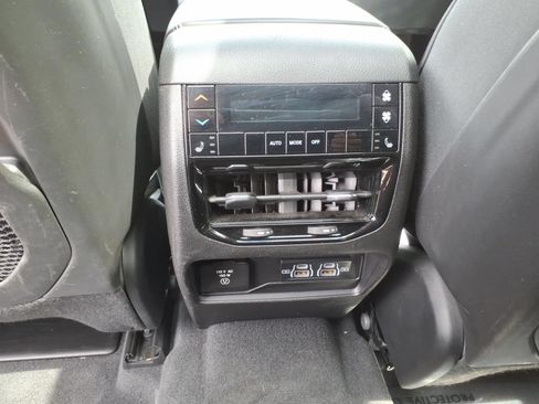 Used 2021 Jeep Grand Cherokee L Overland AWD/4WD image 21