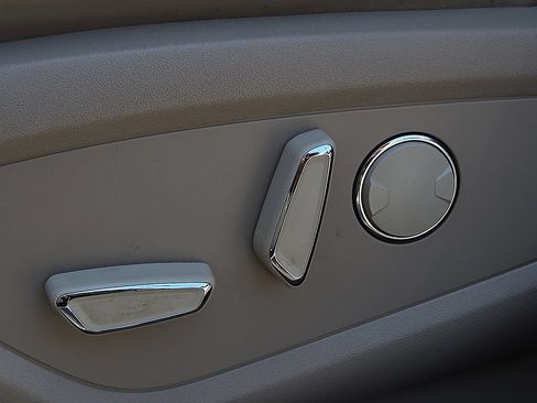 Used 2022 Lincoln Nautilus Reserve w/ Luxury Package FWD image 15